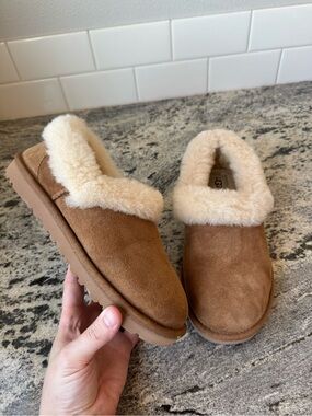UGG Nita UGGplush Slipper Women’s Size 6 EUC